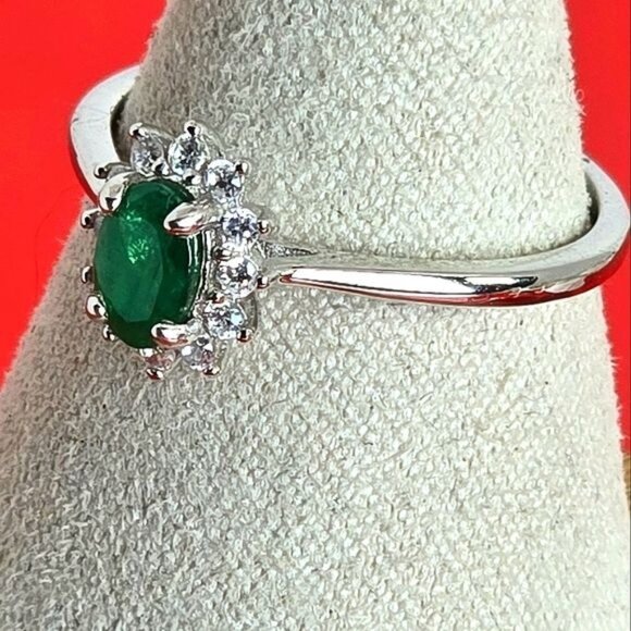925 Sterling Silver Ring with Natural Oval Emerald 3.5x6mm & CZ - Picture 10 of 12